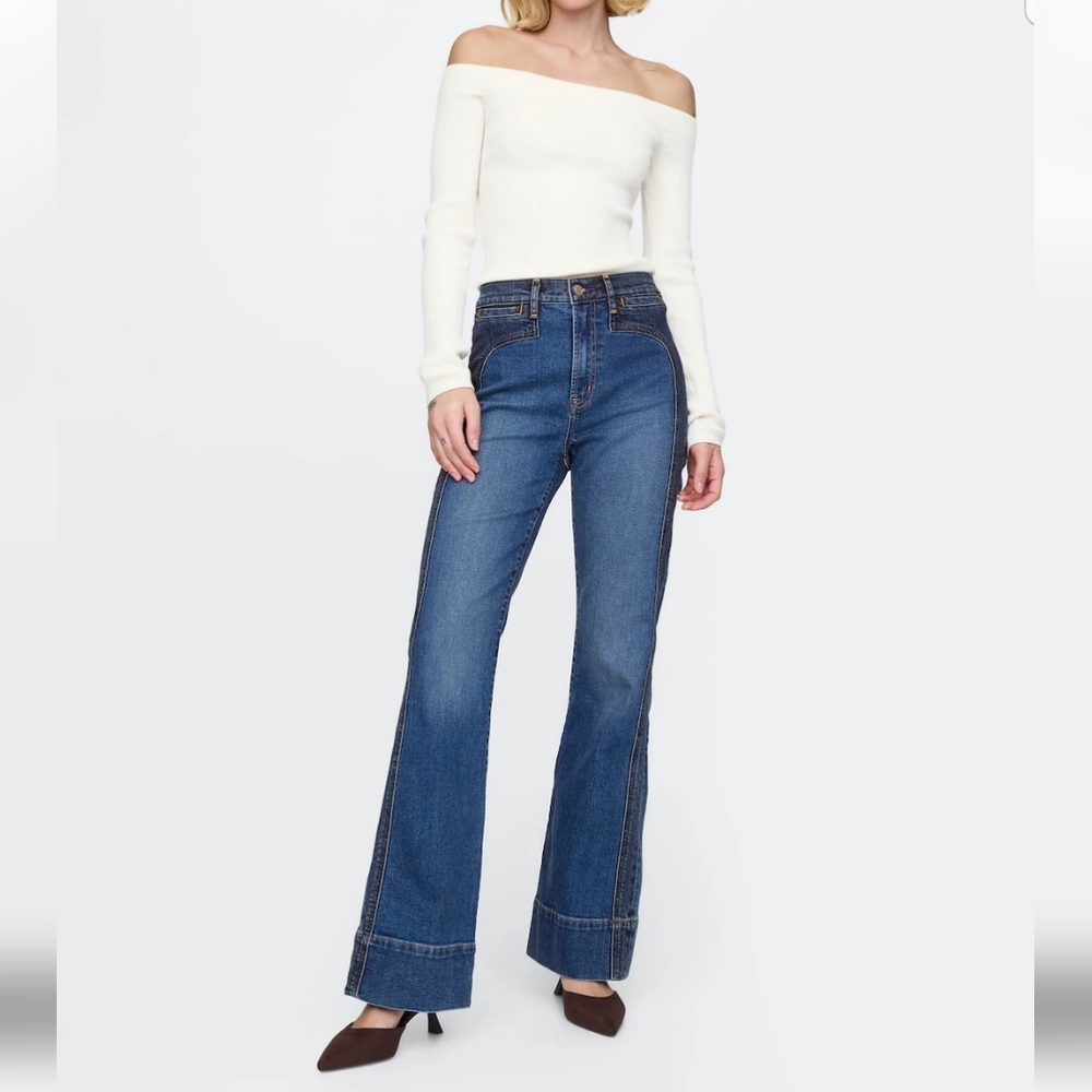 Gap High Rise 70's flare women's jeans Size 24